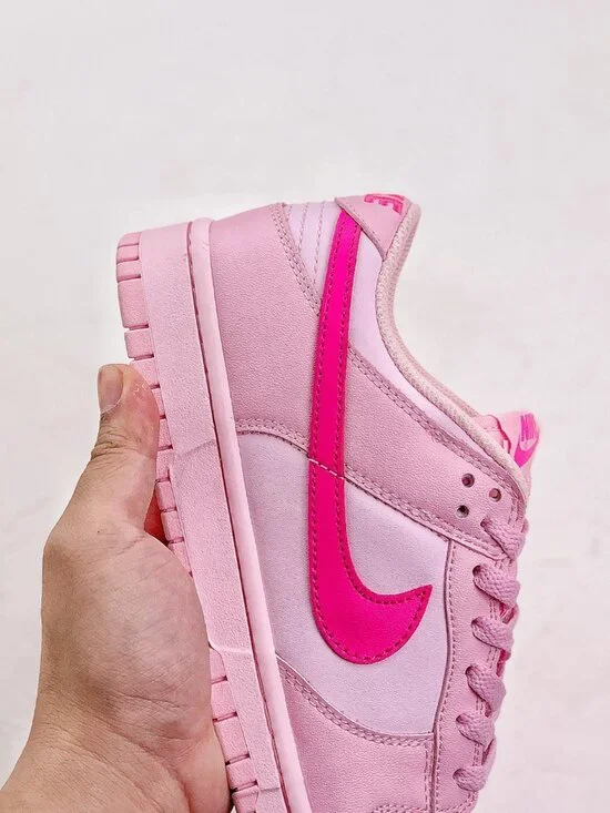 Nike SB Dunk Low Pink Sneakers - Picture 7 of 9